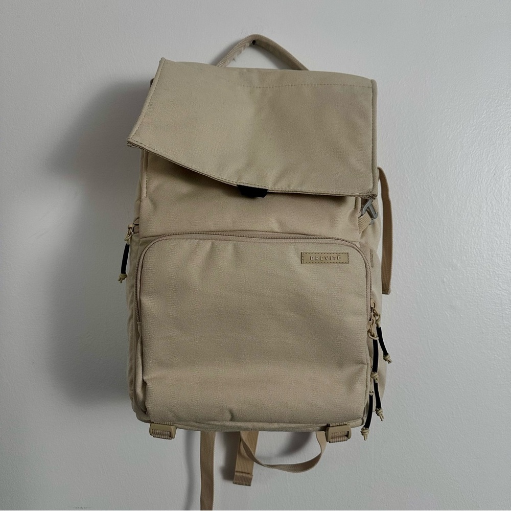 BREVITĒ The Runner Photo Backpack - Boulder Tan